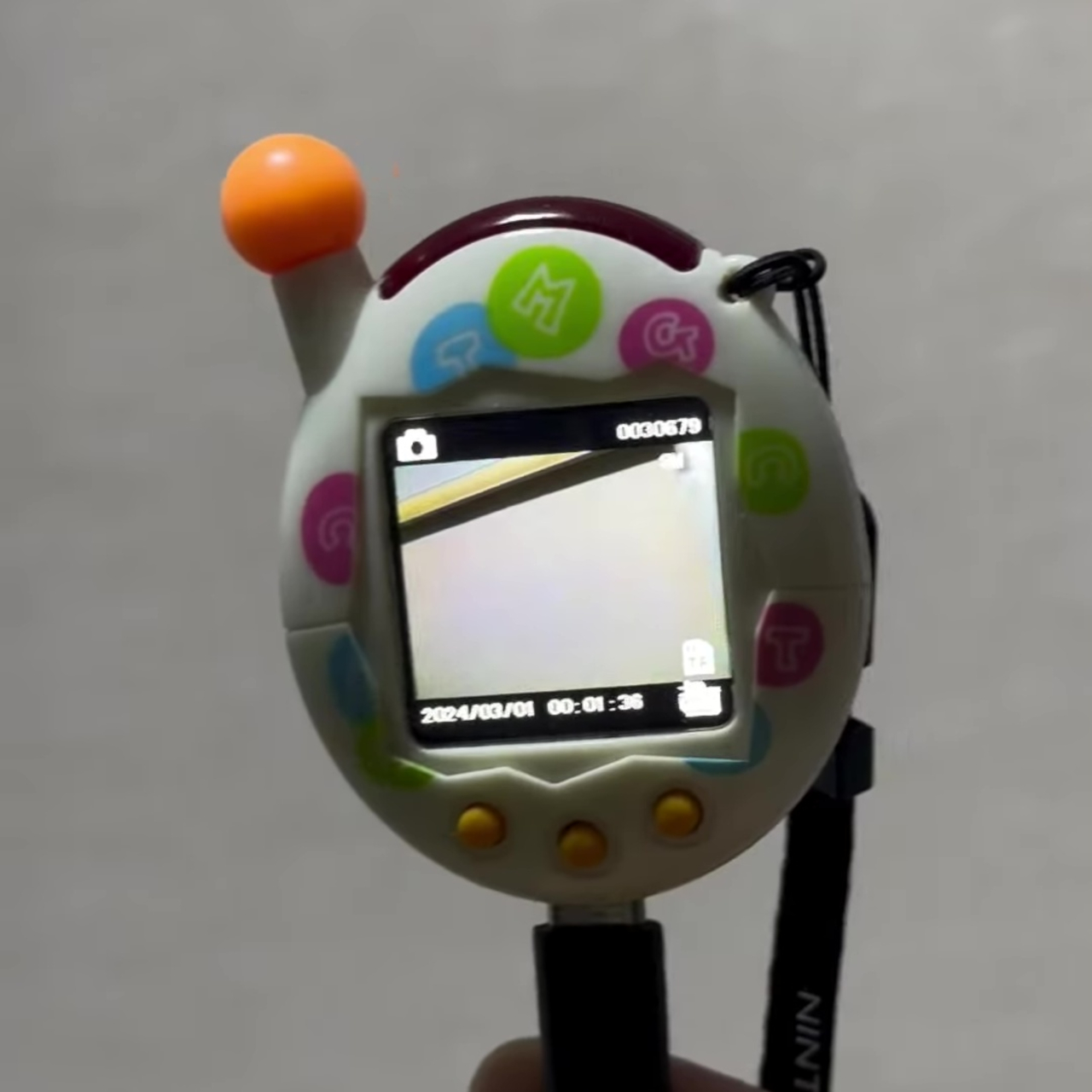 1751380513 641 Decouvrez le DIY Ultime Transformez Votre Camera en Tamagotchi - plare.