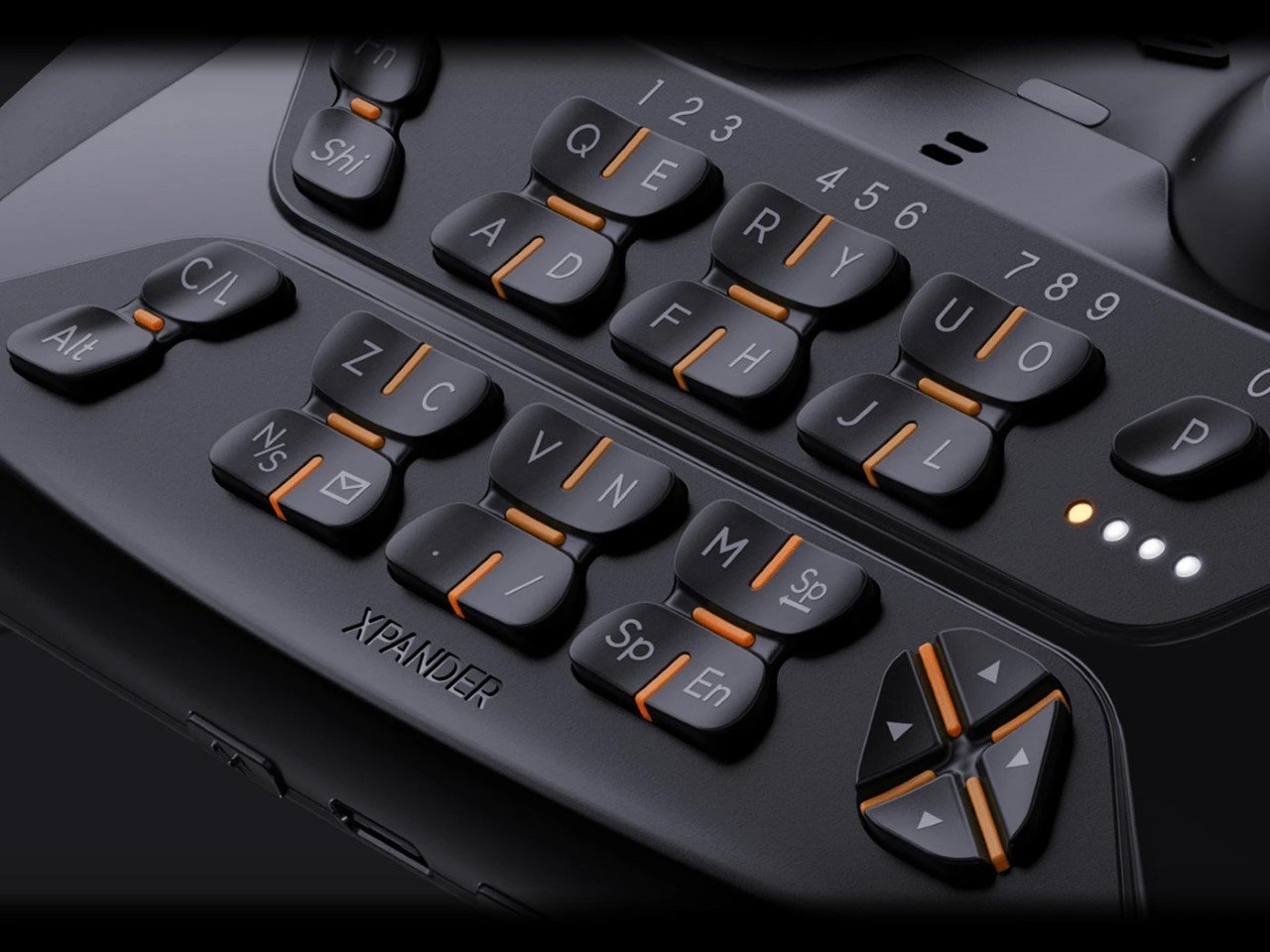 1751485499 826 Transformez votre PS5 DualSense Ajoutez un Mini Clavier QWERTY - plare.
