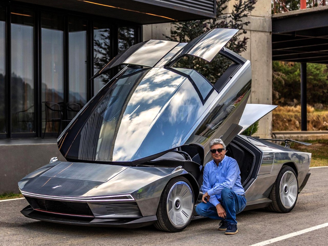 1751504623 332 Decouvrez la Maserati au Design Etonnant Le MacBook Air - plare.
