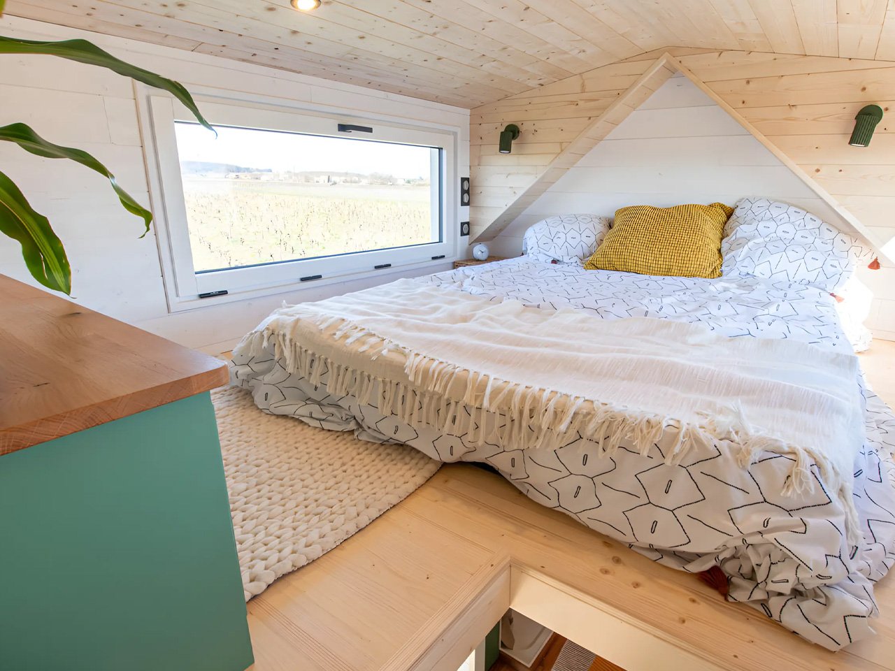 1751587729 934 Decouvrez la Tiny Home Parfaite LIdeal Bureau a Domicile - plare.