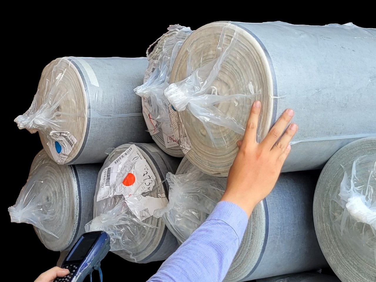 1751749523 280 Decouvrez comment ces lampes transforment le plastique oceanique en objets - plare.