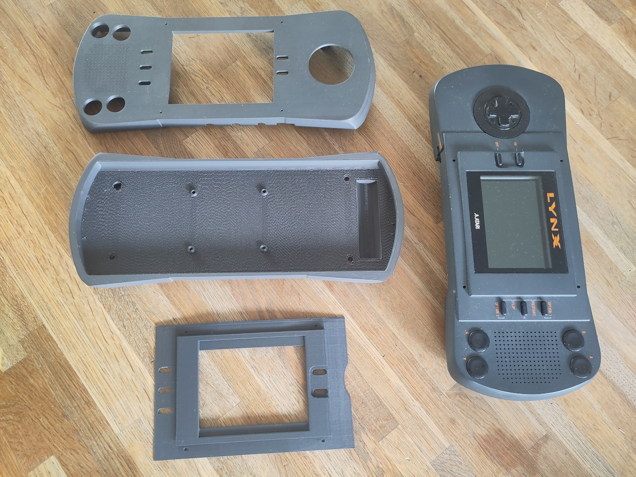 Découvrez comment l'impression 3D redonne vie au design emblématique de l'Atari Lynx pour les consoles portables modernes ! - plare. Atari Lynx Modernisé