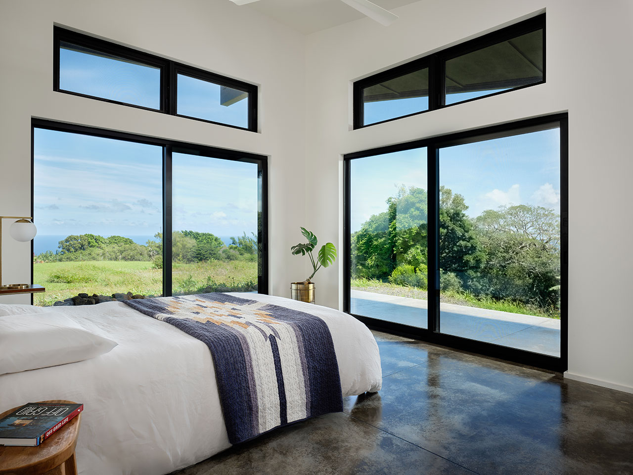 1751808809 506 Decouvrez ce Luxe Ecoresponsable Une Maison Moderne et Minimale - plare.