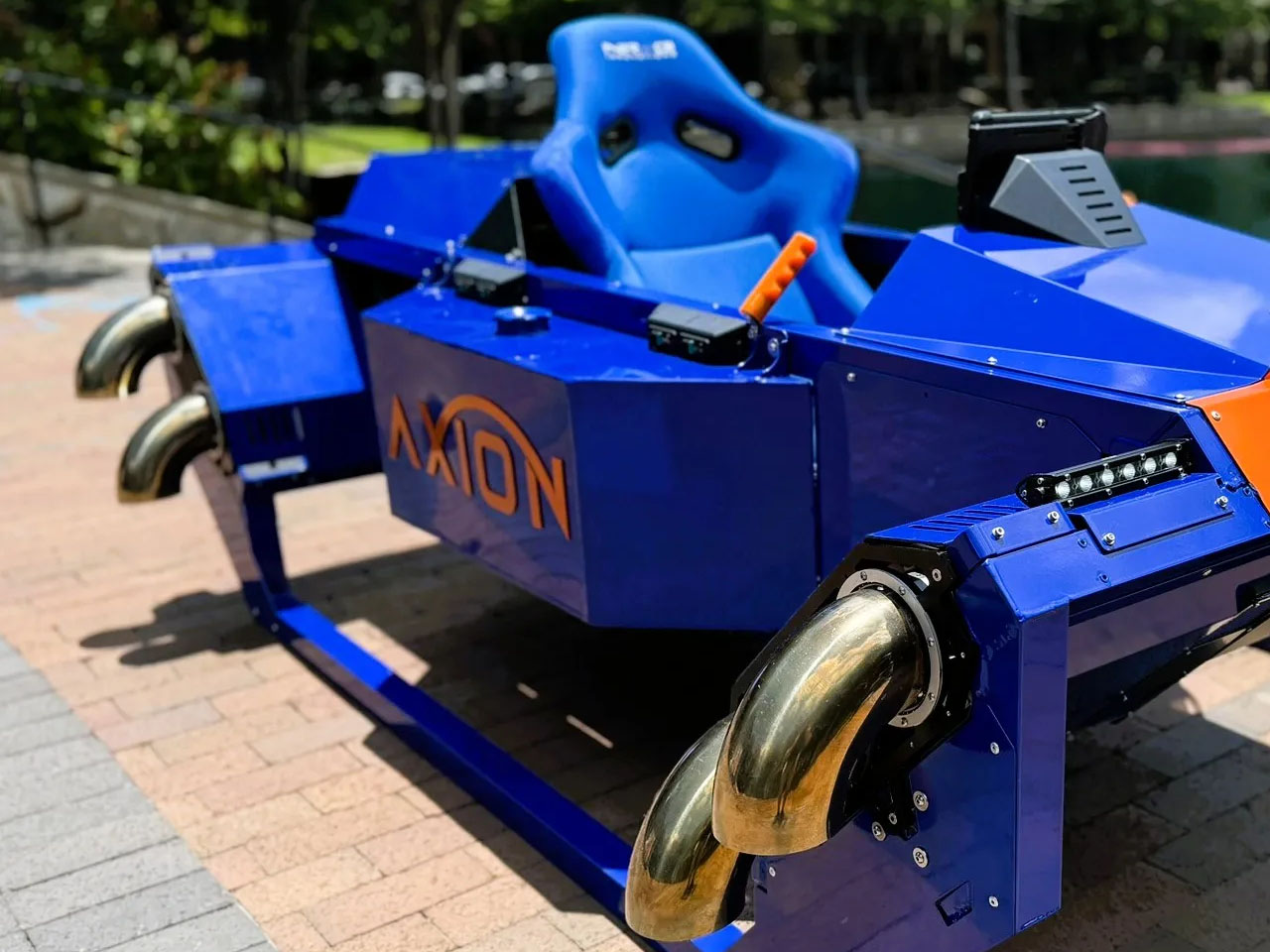 Axion aperçu