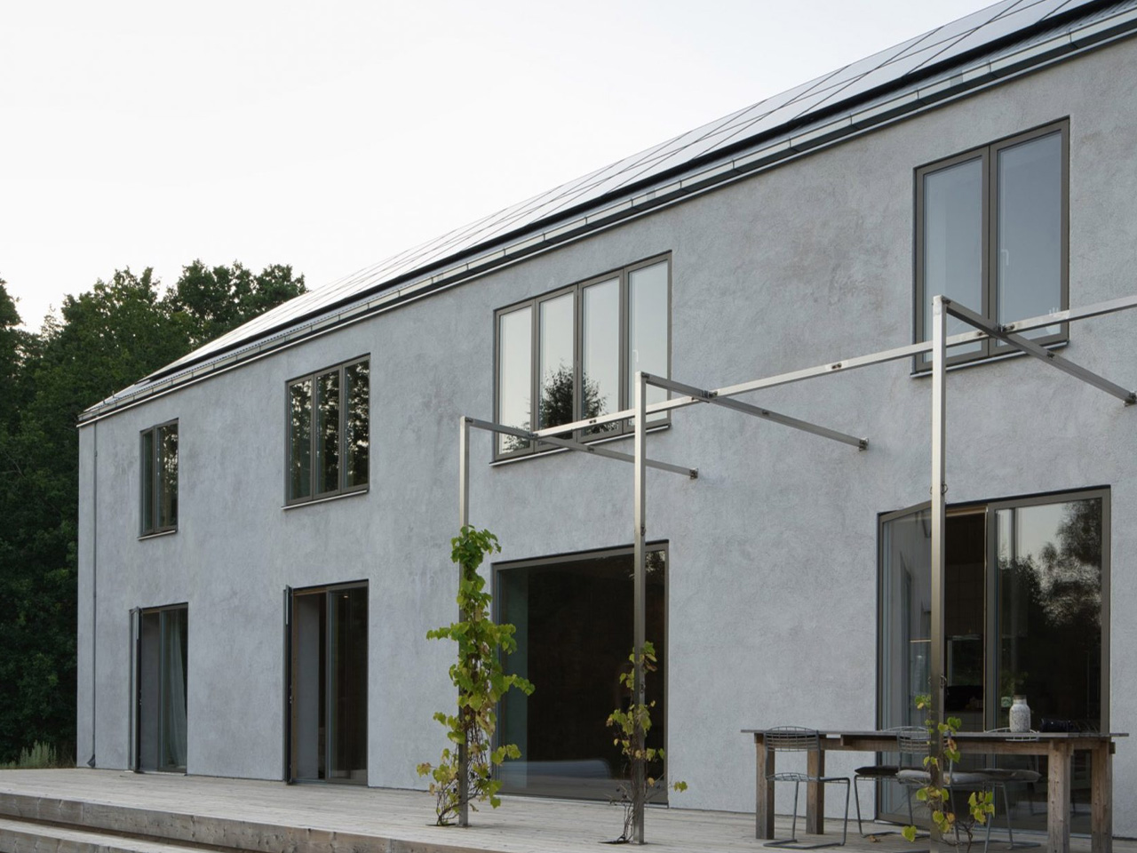 1752192540 623 Decouvrez comment cette maison en foret suedoise utilise des - plare.