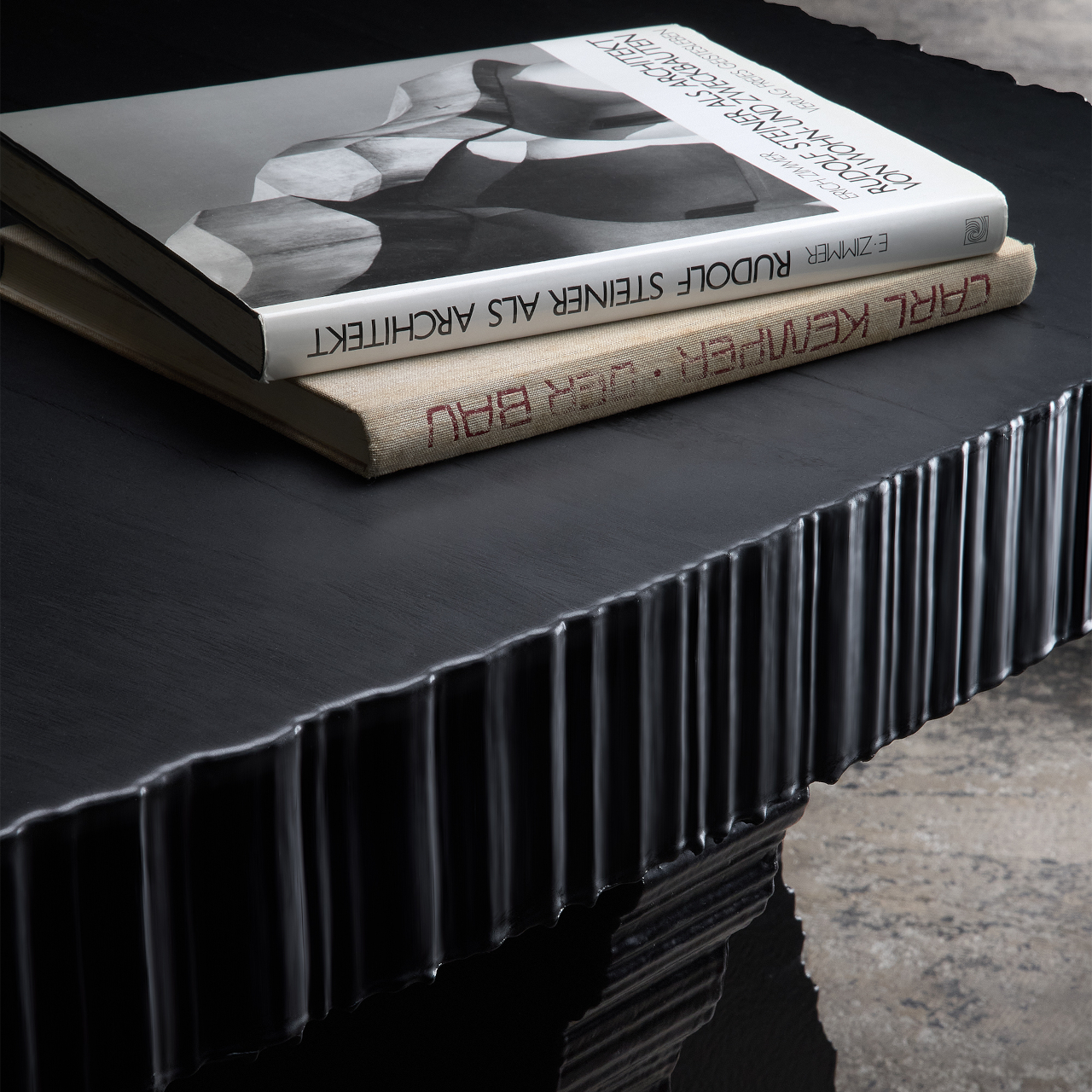 1752501658 704 Decouvrez Comment la Table VNTA de Yuta Takahashi Transforme le - plare.