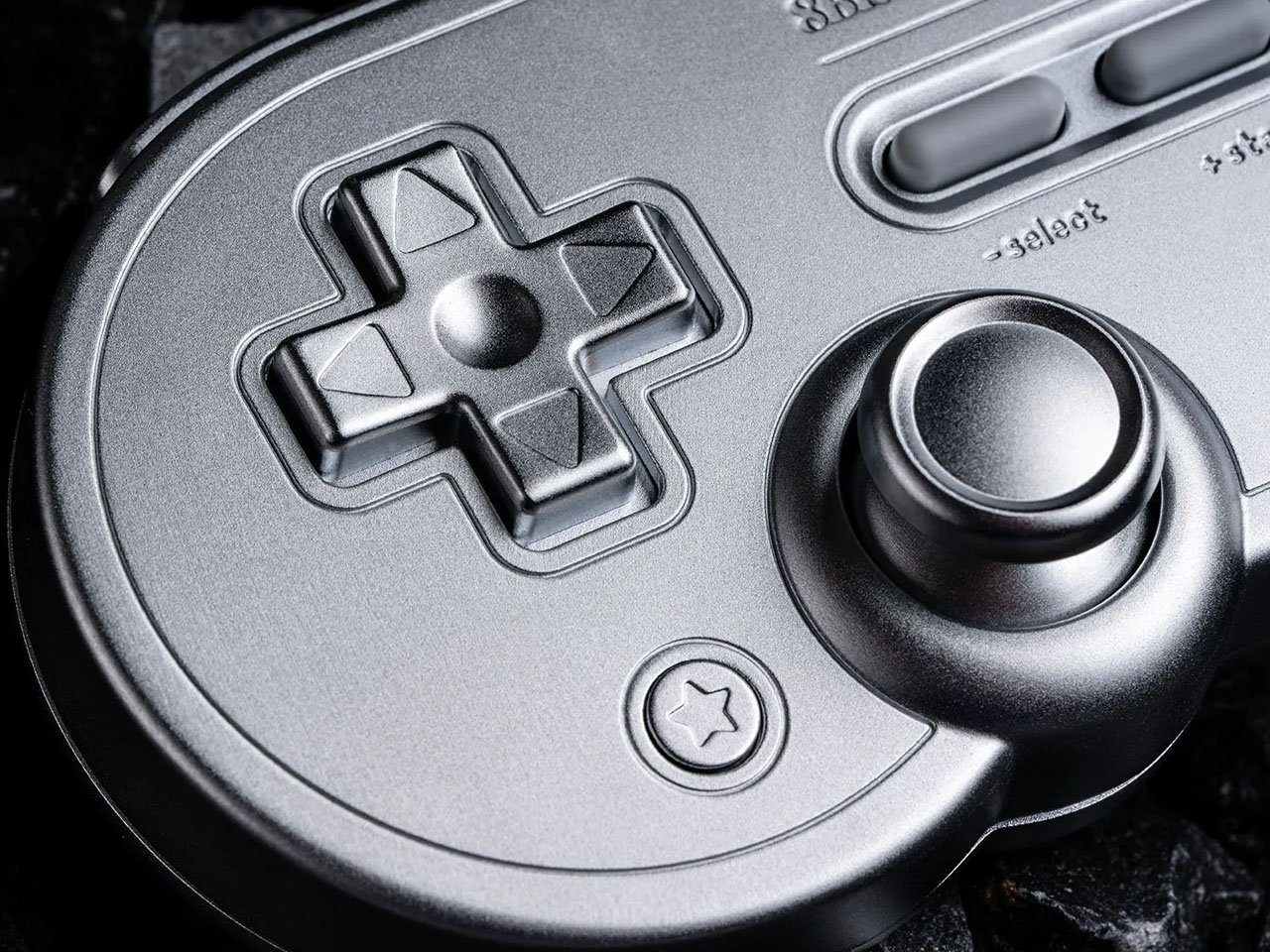 1752504191 498 Decouvrez le controleur 8BitDo SN30 Pro Space Gray Edition - plare.