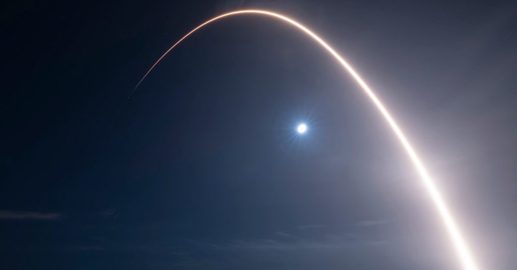 SpaceX réussit sa 500e mission Falcon 9 dans le secret (ou pas vraiment)