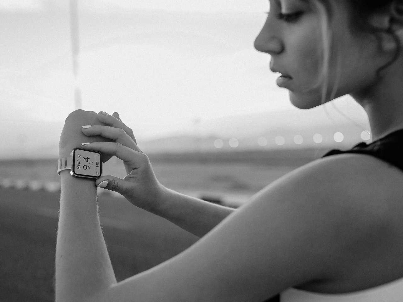 1752667927 921 10 Smart Wearables You Cant Live Without to Revolutionize Your - plare.