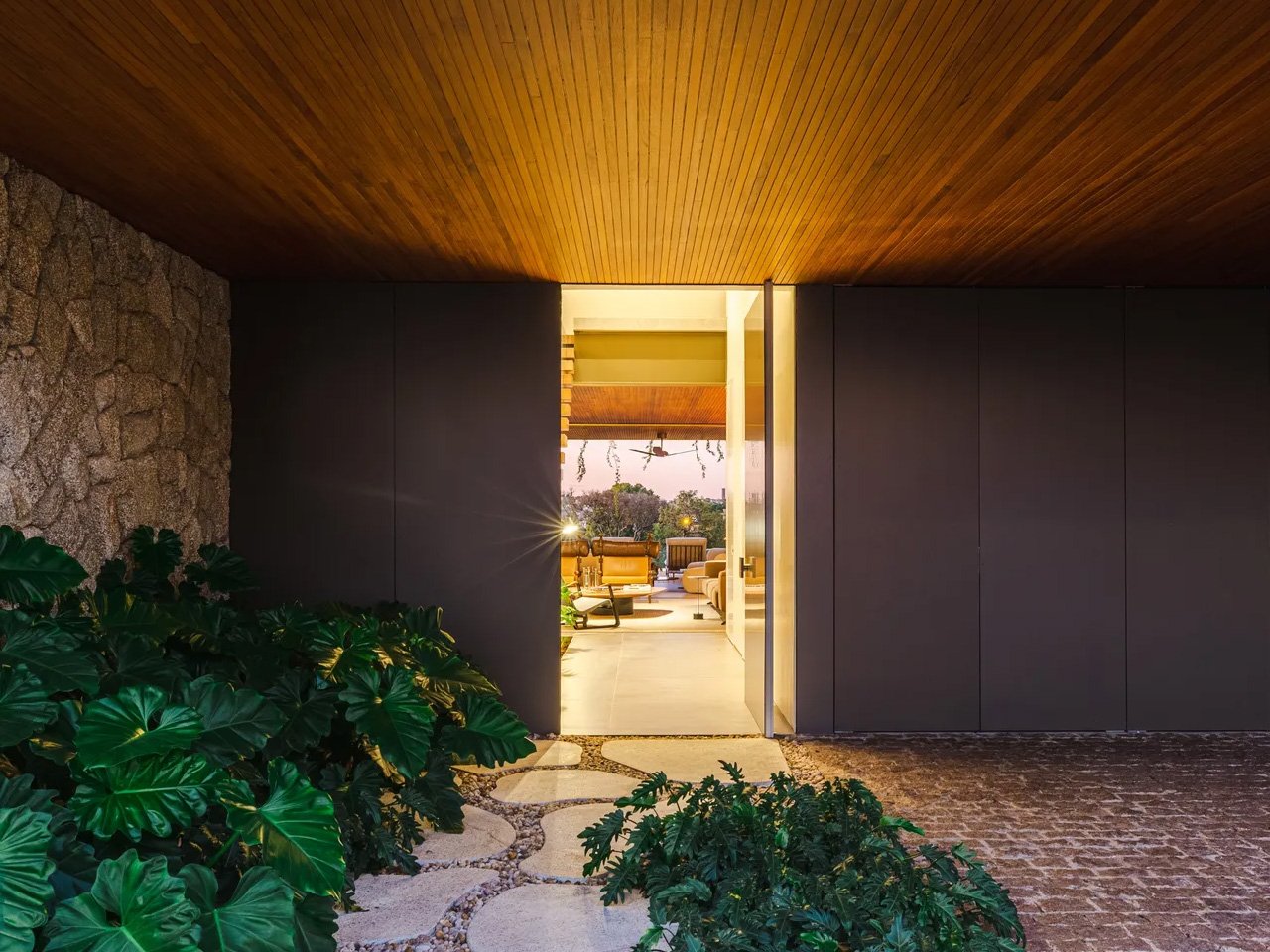 1752883012 324 Decouvrez la Maison Bresilienne Ultra Design Entre Intimite Ouverture et - plare.