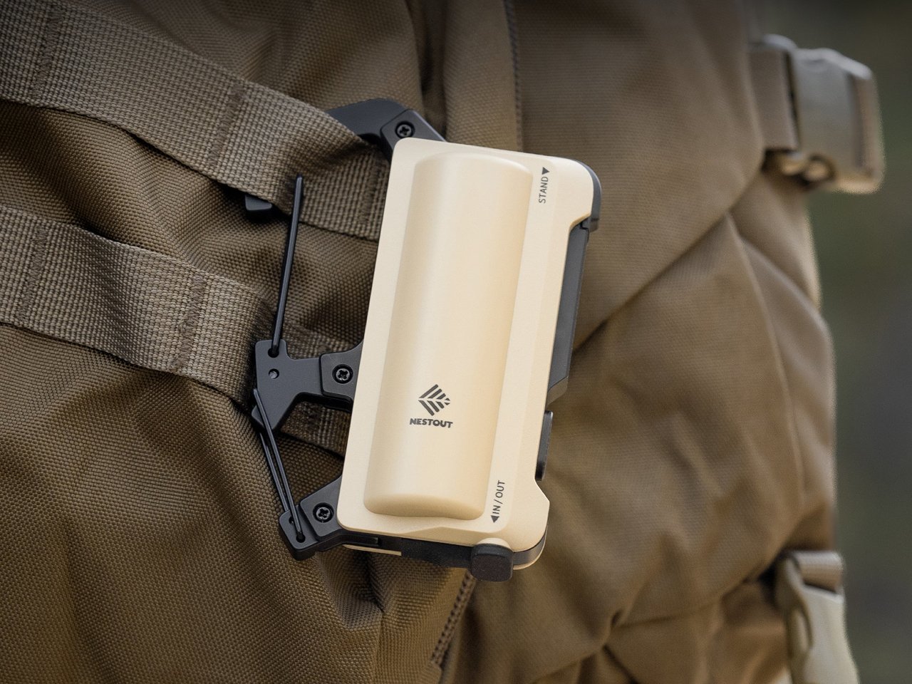 1753013738 266 Les 10 Gadgets Indispensables pour un Bug Out Bag Parfait - plare.