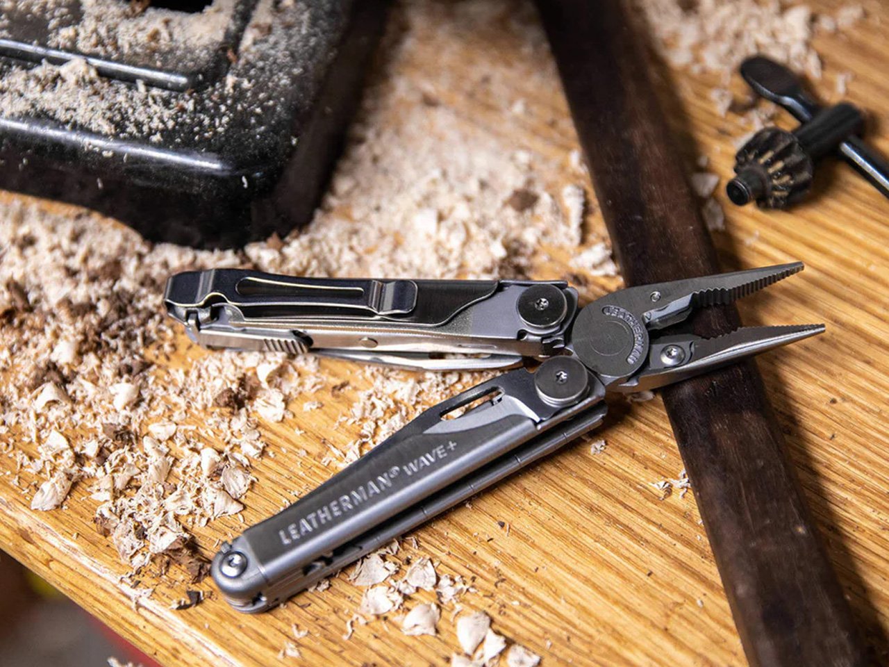 1753013739 576 Les 10 Gadgets Indispensables pour un Bug Out Bag Parfait - plare.