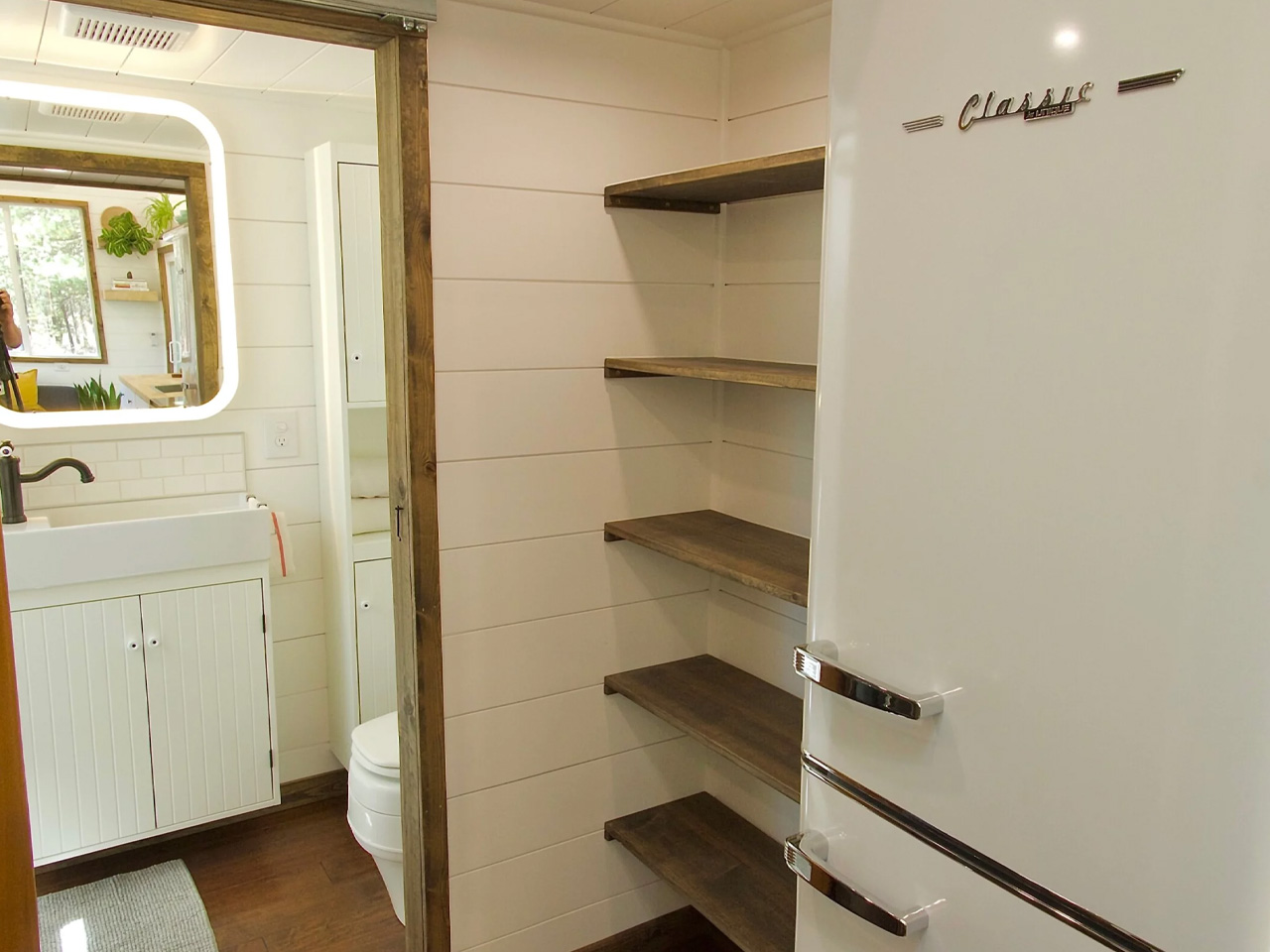 1753141165 106 Decouvrez le Confort Abordable et le Design Moderne dune Tiny - plare.