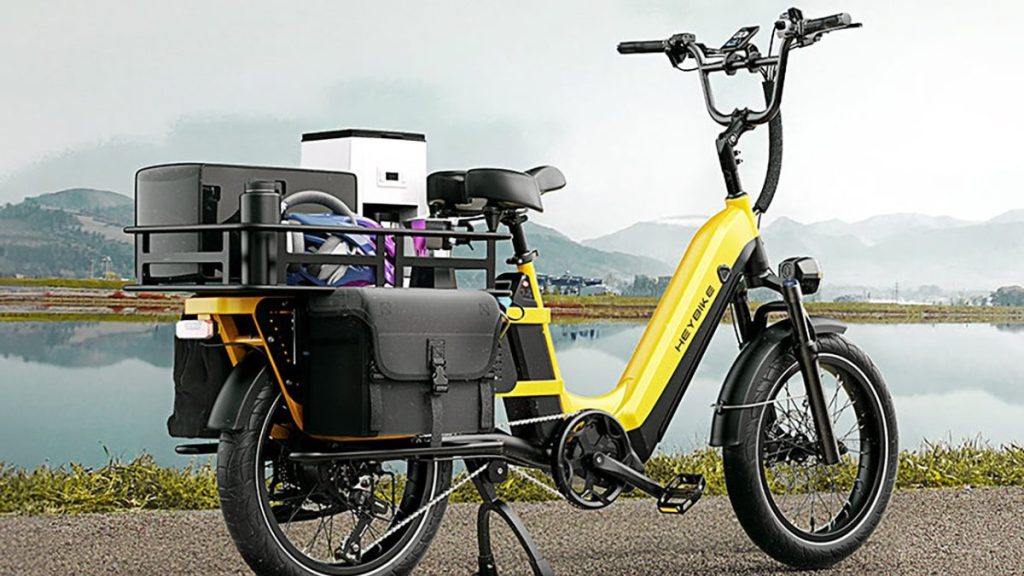 La station d'énergie Bluetti Pioneer MD à 499 $ (environ 426 €), les vélos électriques Heybike, les produits Govee et bien plus encore sont disponibles. - plare. Vélo-cargo Heybike Hauler rempli de marchandises