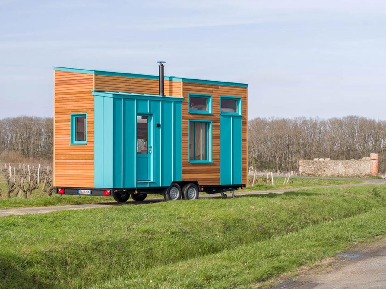 1753716382 778 Decouvrez Ce Tiny Home Turquoise Avec Nook Pour Chiens - plare.