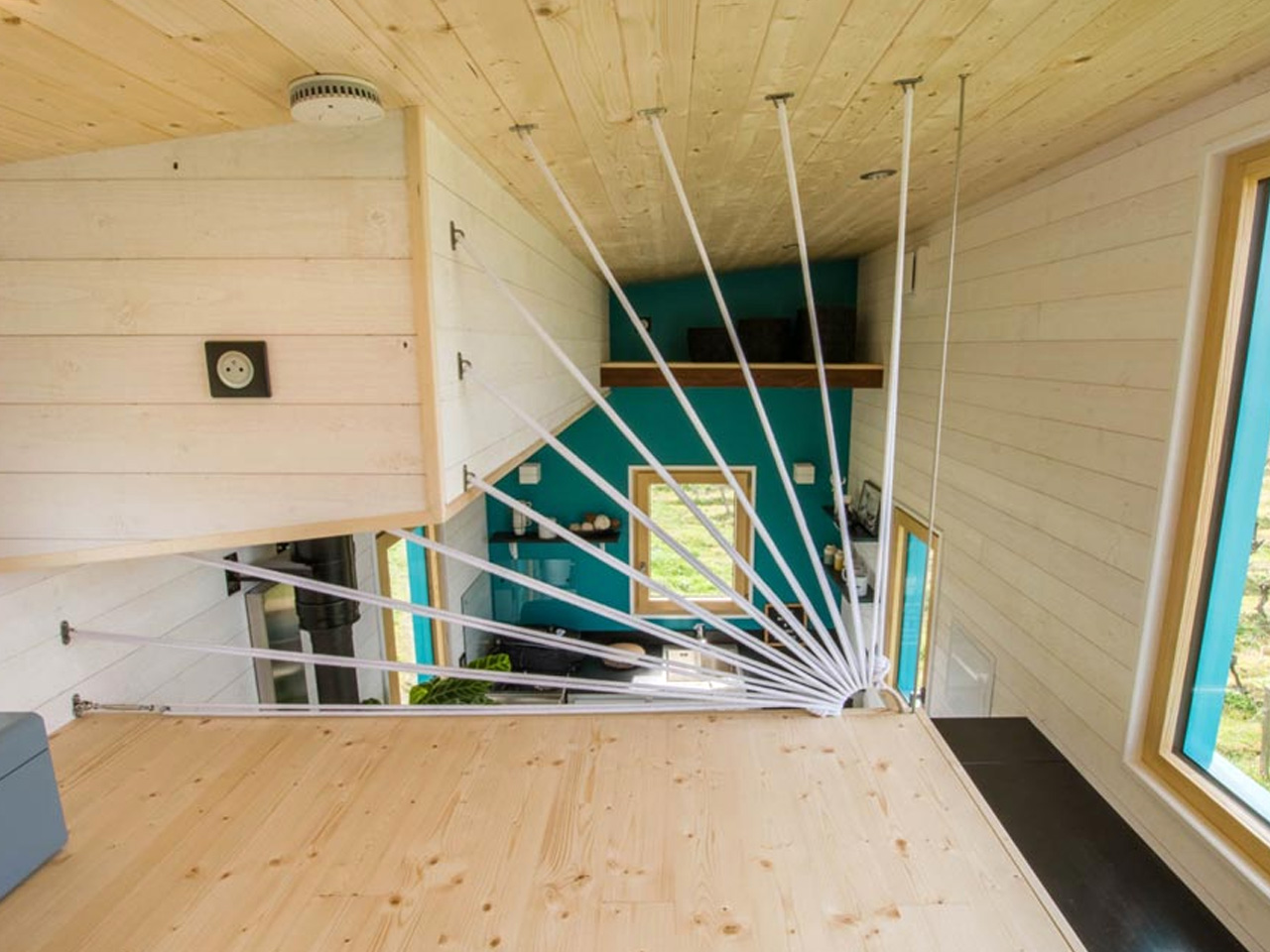 1753716386 487 Decouvrez Ce Tiny Home Turquoise Avec Nook Pour Chiens - plare.