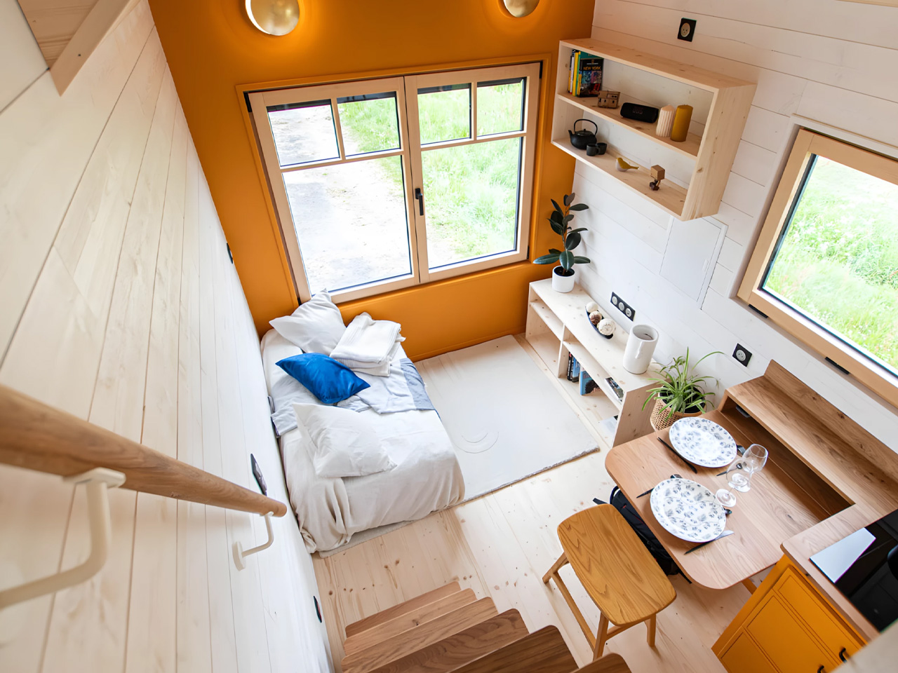 1753745736 315 Decouvrez cette Tiny Home Elegante a Deux Tons Un - plare.