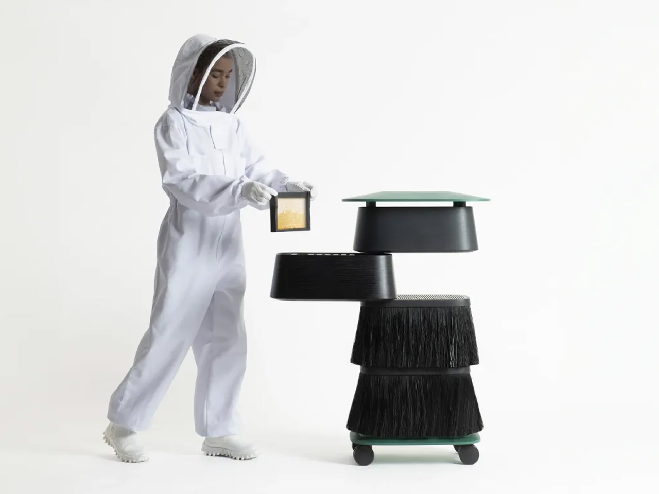 1753825811 828 Decouvrez Comment Cette Ruche Modulaire Revolutionnaire Favorise la Biodiversite Urbaine - plare.