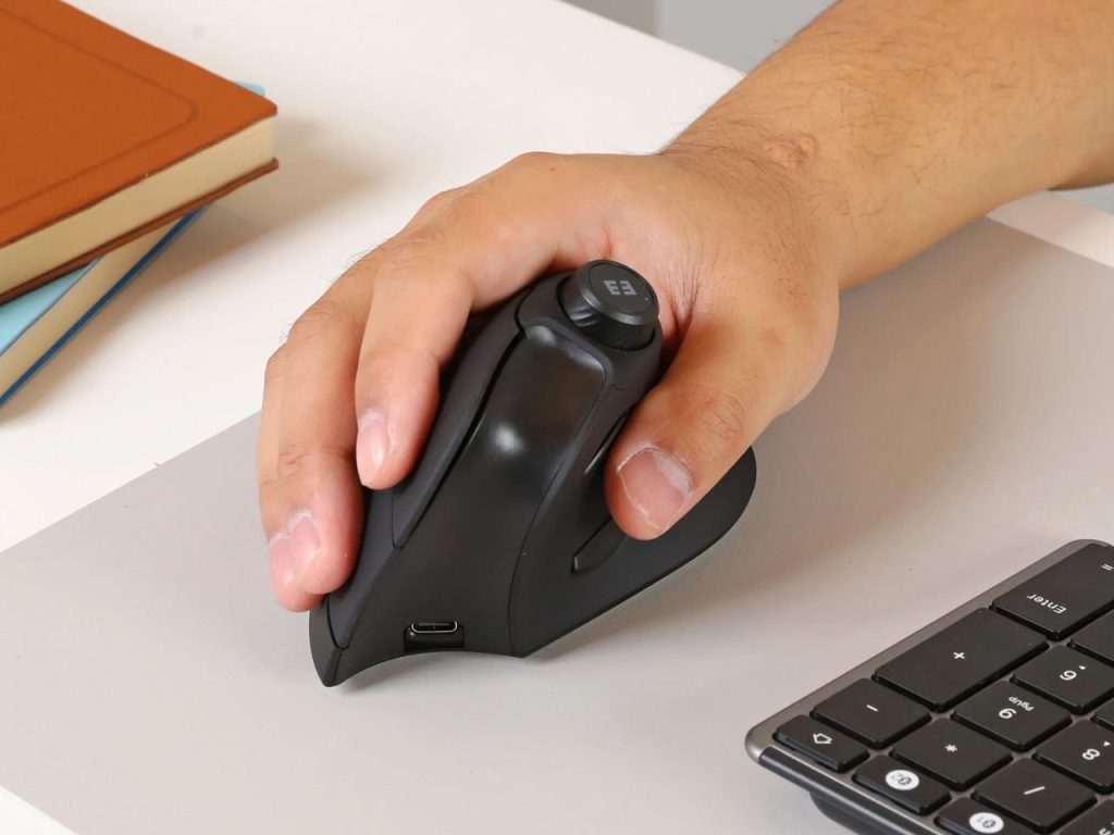 Découvrez la Seenda MOU-302 : Une souris sans fil au design astucieux avec deux mois d’autonomie et un changement instantané entre trois appareils !