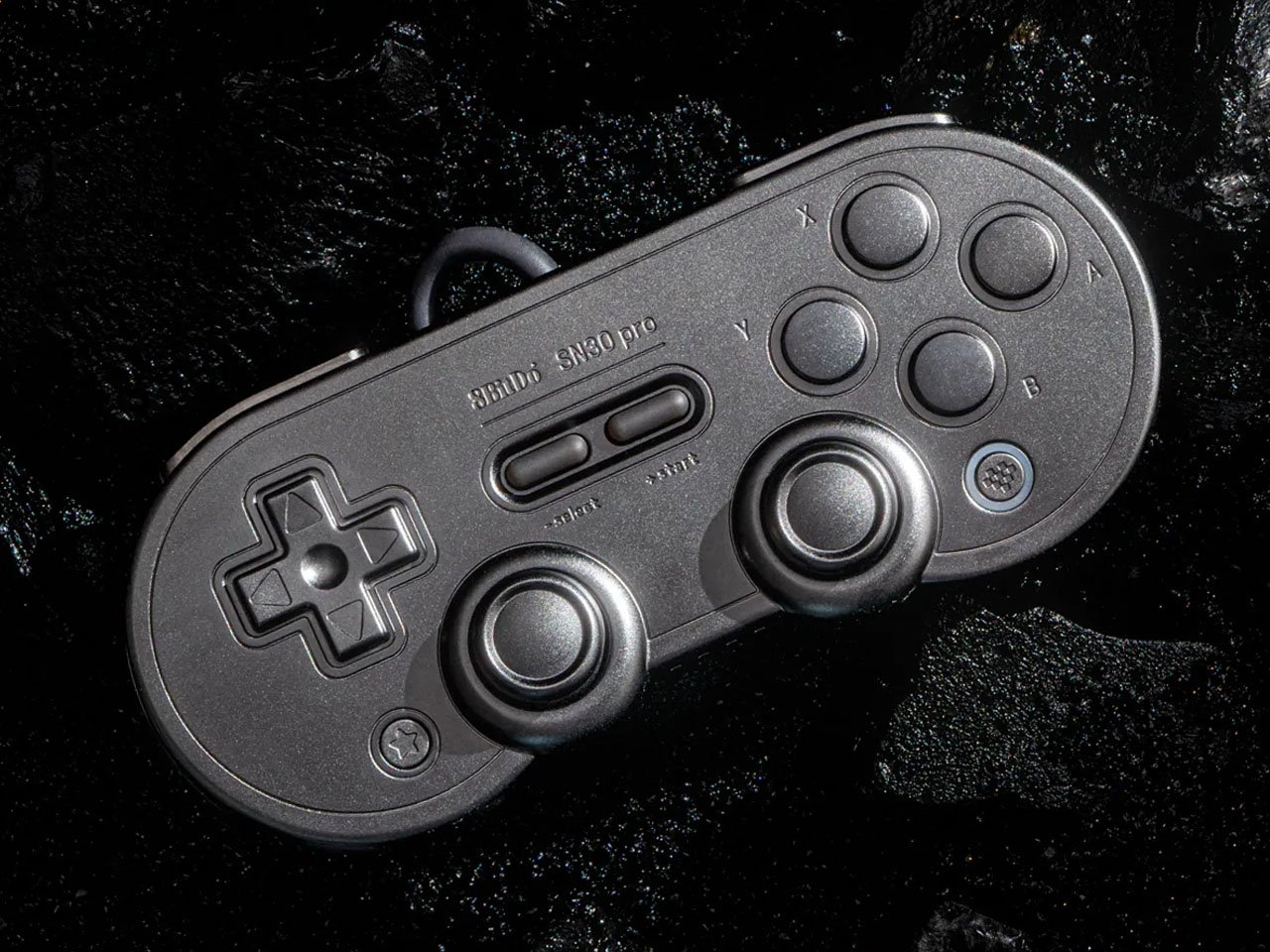 Decouvrez le controleur 8BitDo SN30 Pro Space Gray Edition - plare.