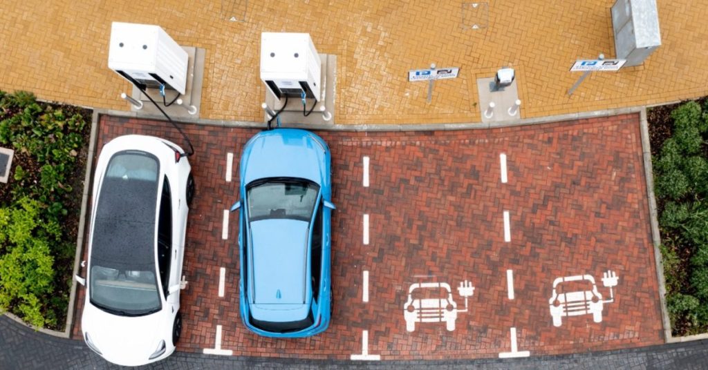 Driivz et ezVOLTz s’associent pour optimiser la fiabilité de la recharge des véhicules électriques