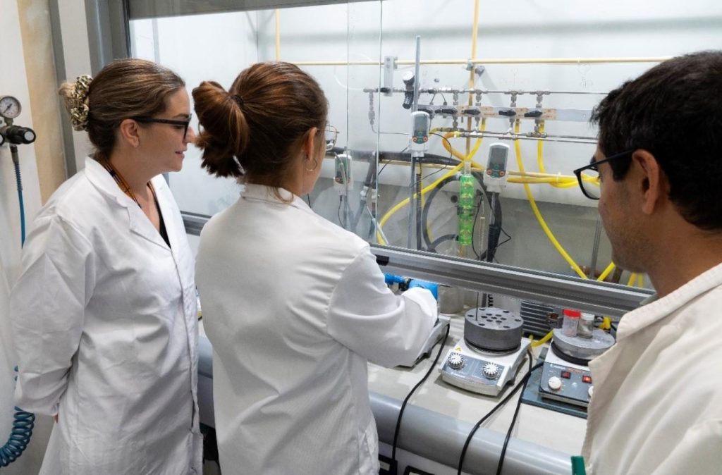 Industrie chimique : innovation, durabilité et régulation pour un avenir assuré