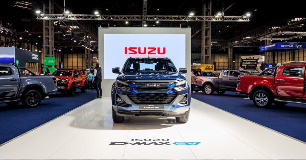 Isuzu dévoile son premier pick-up électrique, le D-MAX EV, alliant performance et durabilité, mais à un prix supérieur aux modèles diesel