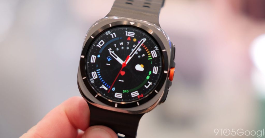 La Galaxy Watch Ultra est actuellement proposée à moitié prix, soit 325 €, alors que sa suite à peine différente arrive bientôt.
La Galaxy Watch Ultra est une montre connectée haut de gamme de Samsung, conçue pour les amateurs de fitness et les aventuriers. Elle est dotée d'un boîtier en titane robuste, d'un écran AMOLED de 1,5 pouce, d'un GPS double fréquence et d'une autonomie de batterie impressionnante. Actuellement, elle est proposée à moitié prix, soit 325 €, alors que sa suite à peine différente arrive bientôt.
Cette offre représente une réduction significative par rapport à son prix habituel de 649 € en Europe. La Galaxy Watch Ultra est disponible en précommande à partir du 10 juillet, avec une sortie prévue le 24 juillet 2024. (global.techradar.com)
Si vous recherchez une montre connectée haut de gamme offrant des fonctionnalités avancées à un prix réduit, la Galaxy Watch Ultra est une option à considérer.