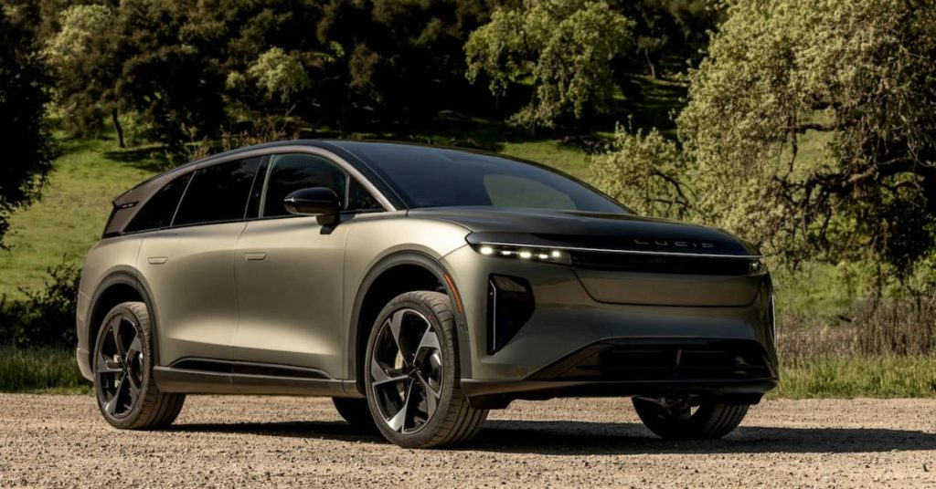 Lucid met en avant les véhicules électriques chinois tout en affirmant son avantage concurrentiel