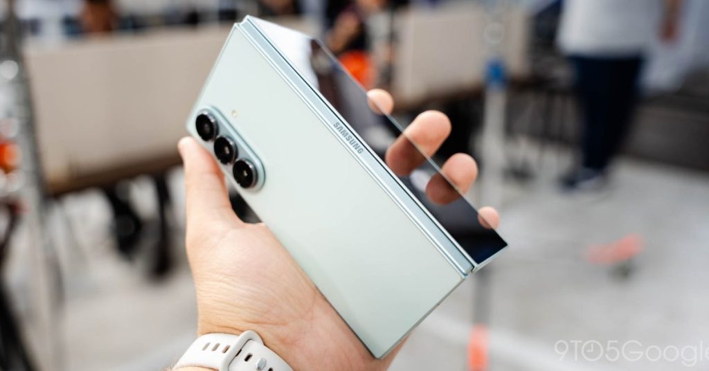 Samsung annonce l’arrivée de son appareil à trois volets d’ici fin 2025 : innovation et polyvalence au rendez-vous Samsung annonce l'arrivée de son appareil à trois volets d'ici fin 2025 : innovation et polyvalence au rendez-vous
