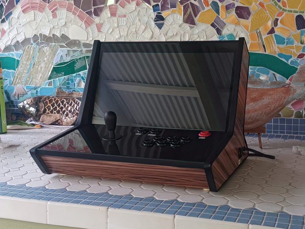 Transformez votre E-waste : L’incroyable métamorphose d’un Dell Inspiron en arcade gaming ultime !