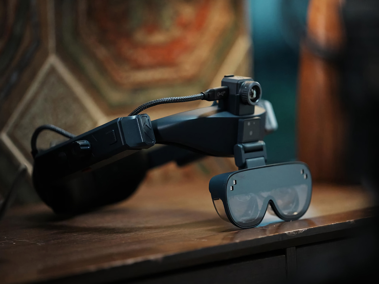 UTechWear UTRACK First Thermal AR Glasses with Built in AI hero - plare.