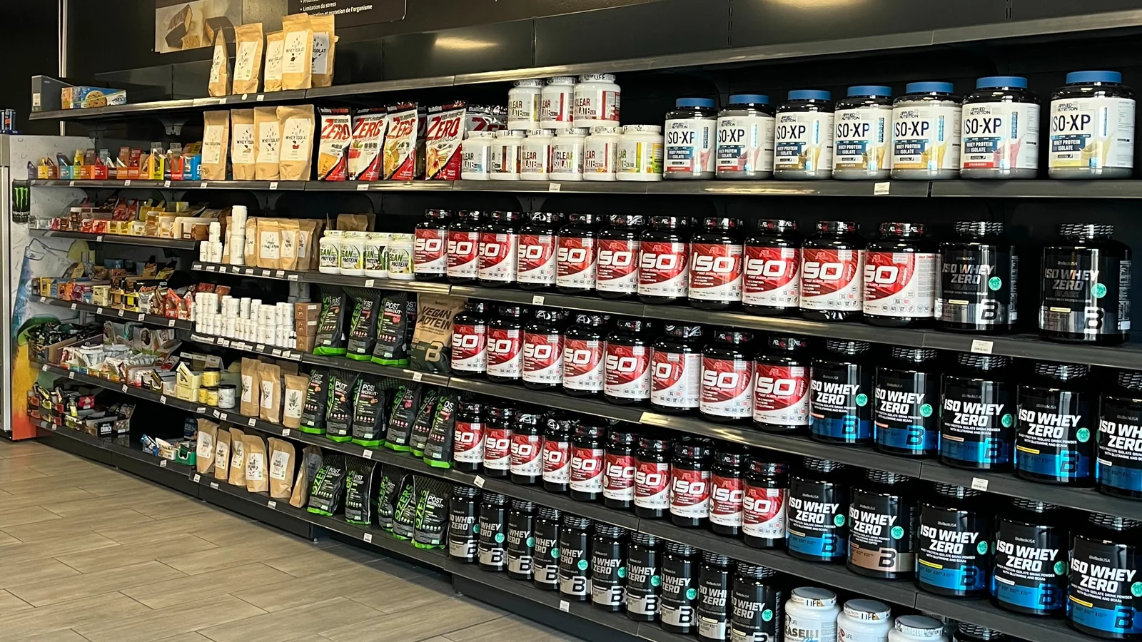 Les 10 boutiques en ligne incontournables pour vos besoins en nutrition sportive - plare. découvrez les meilleures boutiques de nutrition sportive pour optimiser vos performances. un large choix de compléments, barres énergétiques et conseils personnalisés pour atteindre vos objectifs fitness. faites le plein d'énergie et boostez votre entraßnement dÚs aujourd'hui !