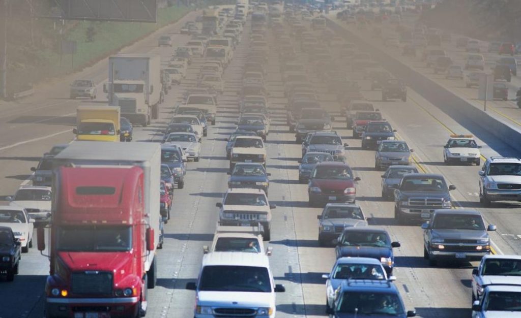 Riesgos para la salud y su impacto social en la comunidad: prevención y concienciación esenciales