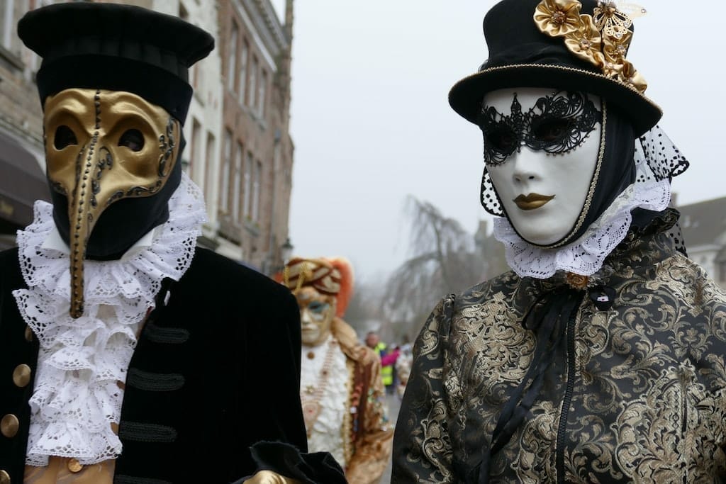 Les 10 incontournables du dĂ©guisement : les 10 meilleures plateformes de 2025 - plare. dĂ©couvrez les dĂ©guisements tendance pour 2025 ! que ce soit pour halloween, une fĂȘte costumĂ©e ou un carnaval, explorez notre sĂ©lection unique et originale qui fera sensation. trouvez le costume parfait pour tous les Ăąges et toutes les occasions.