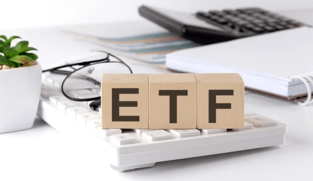 découvrez ce qu'est un etf (fonds négocié en bourse), ses avantages tels que la diversification et les frais réduits, ainsi que les risques potentiels à considérer avant d'investir. informez-vous pour prendre des décisions d'investissement éclairées.