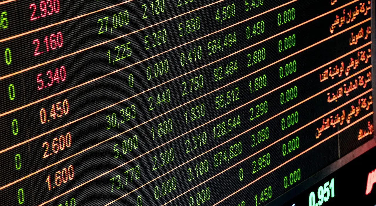 découvrez tout ce qu'il faut savoir sur les etf : définition, avantages, et risques associés. informez-vous pour mieux investir et optimiser votre portefeuille avec ces fonds indiciels.