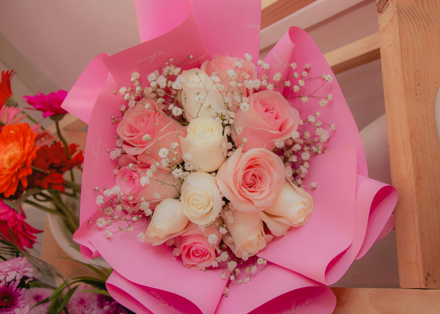 Les 10 idées cadeaux incontournables pour célébrer la Saint-Valentin avec élégance et originalité pour votre partenaire - plare. découvrez des idées cadeaux originales et romantiques pour la saint-valentin ! que ce soit pour surprendre votre partenaire ou célébrer votre amour, notre sélection saura combler toutes les envies.
