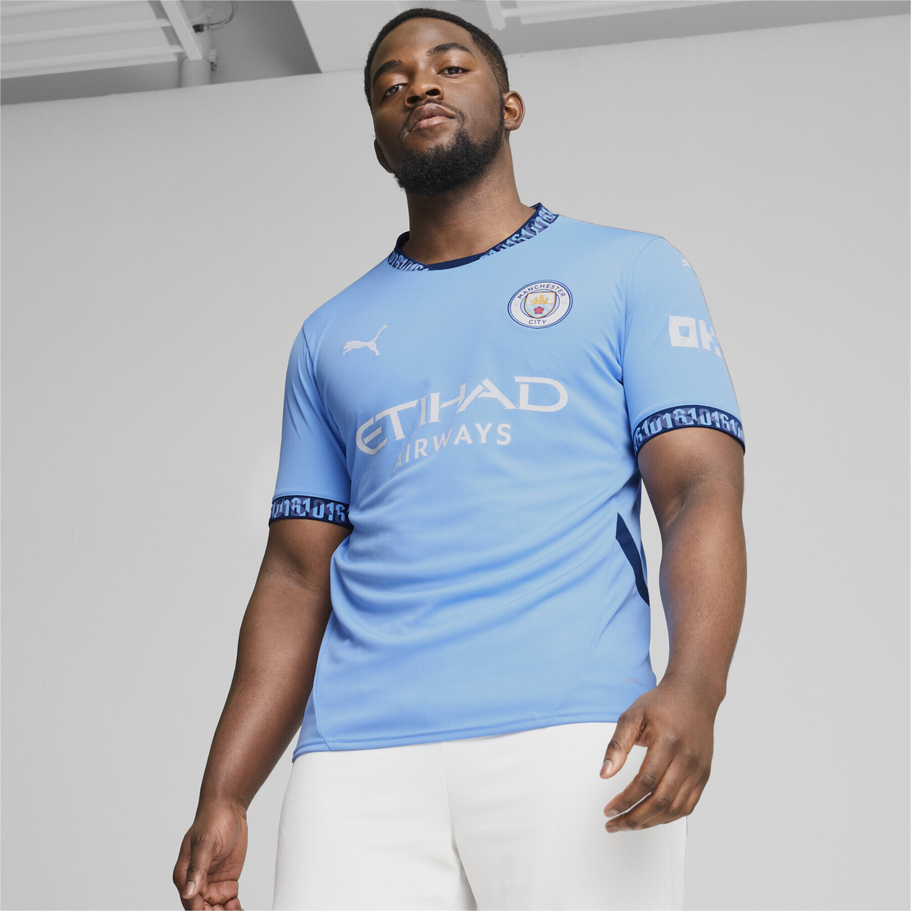Les 10 légendes qui ont marqué l'histoire de Manchester City - plare. découvrez les légendes de manchester city, un club emblématique du football anglais. plongez dans l'histoire des joueurs marquants qui ont façonné le succès du club, des moments inoubliables et des récits passionnants qui continuent d'inspirer les fans du monde entier.