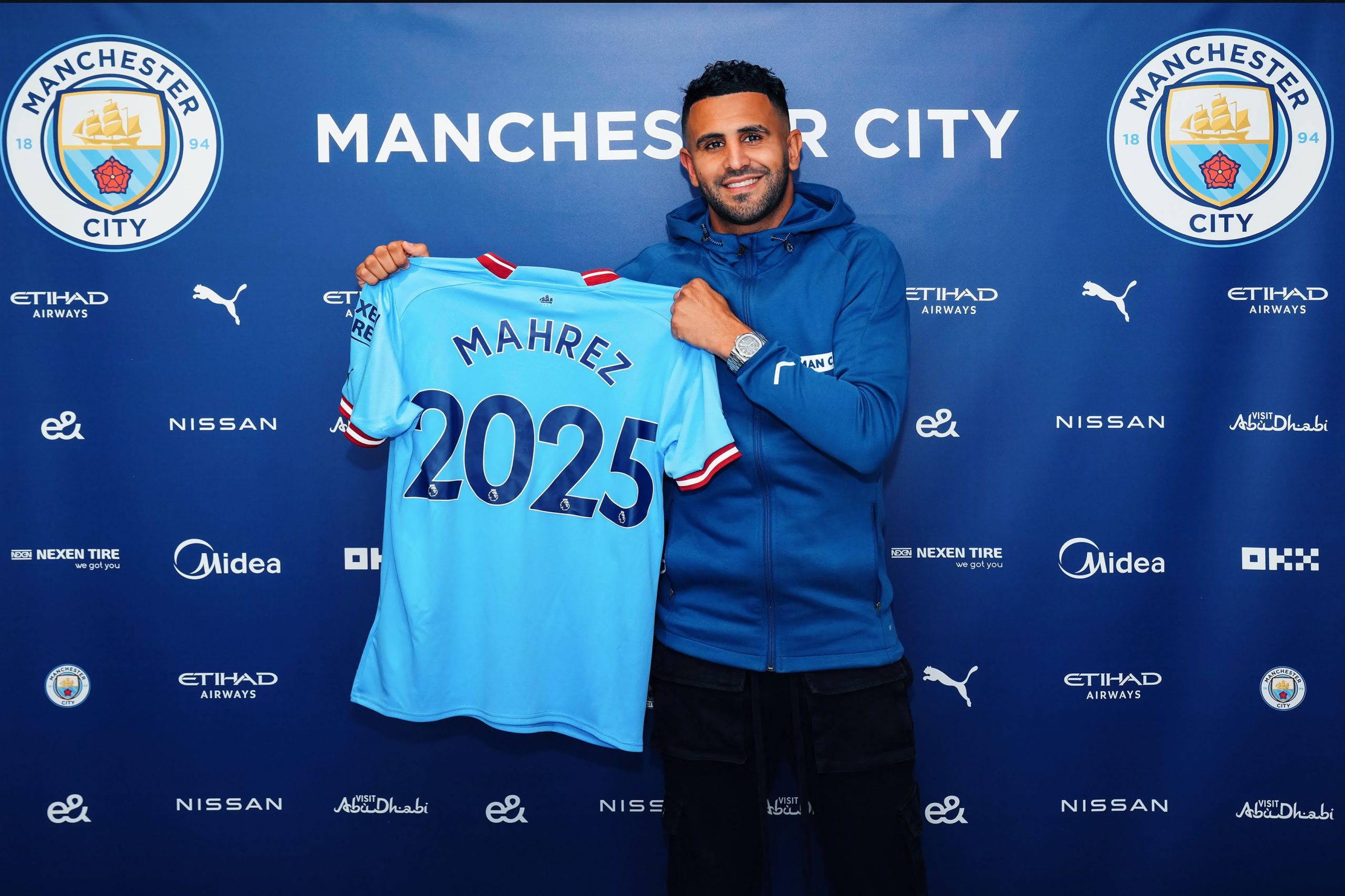 Les 10 légendes qui ont marqué l'histoire de Manchester City - plare. découvrez les légendes de manchester city, des joueurs emblématiques qui ont marqué l'histoire du club. plongez dans le récit de leurs exploits, de leurs contributions sur le terrain et de leur impact indélébile sur l'identité du club. revivez les moments mémorables et les anecdotes qui font de manchester city un club légendaire.