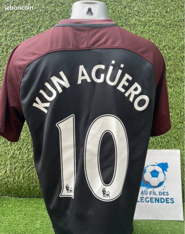 Les 10 légendes qui ont marqué l'histoire de Manchester City - plare. découvrez les légendes de manchester city, des joueurs emblématiques qui ont marqué l'histoire du club avec leurs performances exceptionnelles et leur passion sur le terrain. plongez dans l'héritage et les moments mémorables qui font de city un club mythique.