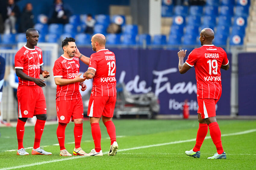 découvrez les légendes du mhsc, un tour d'horizon captivant des joueurs emblématiques et des moments marquants qui ont façonné l'histoire du montpellier hérault sport club. plongez dans l'héritage et la passion du football à montpellier.