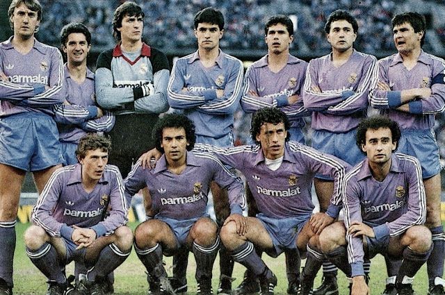 Les 10 légendes qui ont marqué l'histoire du Real Madrid - plare. découvrez l'univers fascinant des légendes du real madrid, leurs exploits mémorables, et l'impact indélébile qu'ils ont laissé dans l'histoire du football. plongez dans les récits des joueurs emblématiques qui ont fait briller le maillot blanc sur les terrains du monde entier.