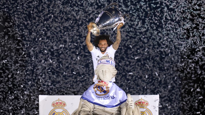 Les 10 légendes qui ont marqué l'histoire du Real Madrid - plare. découvrez les légendes du real madrid, ces joueurs emblématiques qui ont marqué l'histoire du club avec leurs exploits sur le terrain. revivez les moments forts et les anecdotes de ces icônes du football qui ont façonné le destin du célèbre club espagnol.