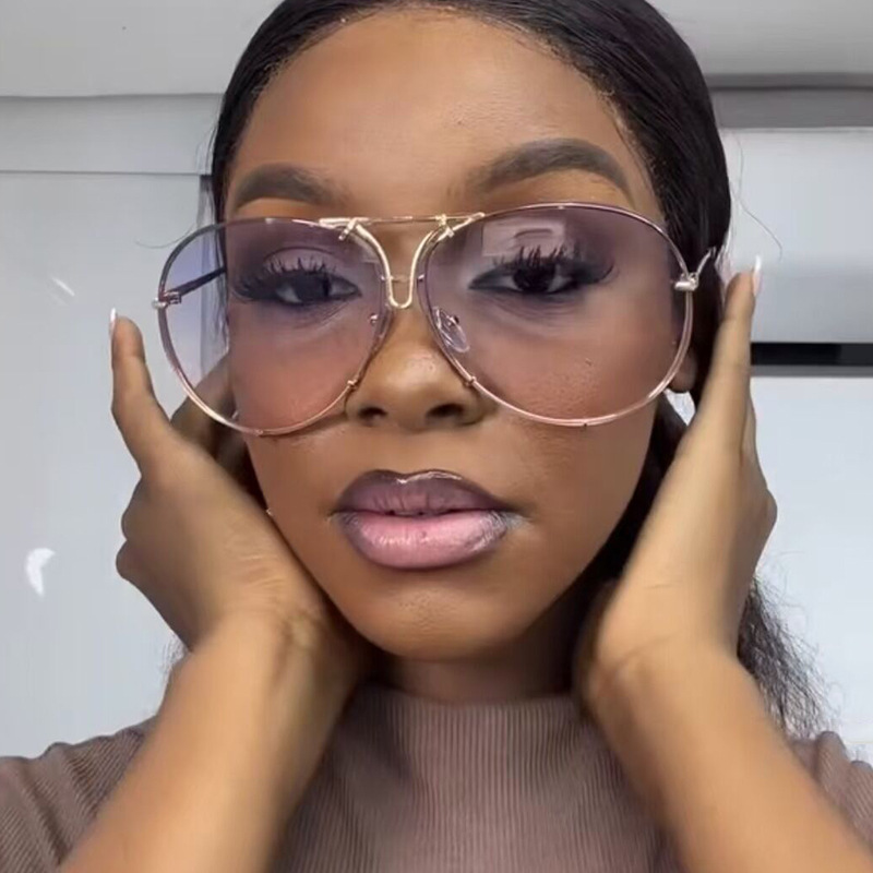 découvrez les tendances incontournables des marques de lunettes en 2025. explorez les styles, innovations et collections qui feront fureur cette année pour allier mode et protection visuelle.