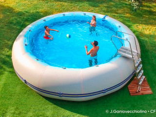 découvrez notre sélection des meilleures marques de piscines hors sol, alliant qualité et esthétique pour transformer votre jardin en véritable espace de détente. comparez les modèles, matériaux et prix pour trouver la piscine qui vous convient.