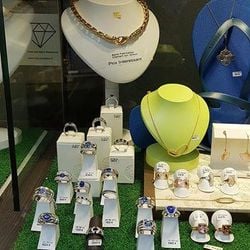 Les 10 meilleures bijouteries en ligne - plare. dĂ©couvrez notre sĂ©lection des meilleures bijouteries en ligne, oĂč qualitĂ© et style se rencontrent. retrouvez des bijoux uniques et tendance, adaptĂ©s Ă tous les budgets, avec une livraison rapide et un service client exceptionnel.