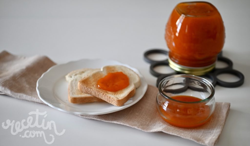 Mermelade d’albaricoque maison en Thermomix : recette rapide et délicieuse