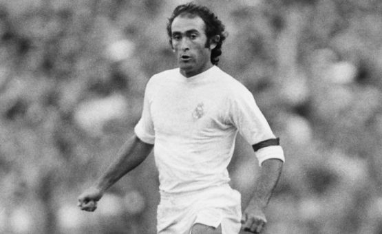 Les 10 milieux défensifs qui ont marqué l'histoire du football - plare. découvrez l'évolution des milieux défensifs historiques au football, leur rôle crucial dans le jeu, et les grands noms qui ont marqué cette position emblématique. plongez dans l'analyse des tactiques et des stratégies qui ont façonné le jeu au fil des décennies.