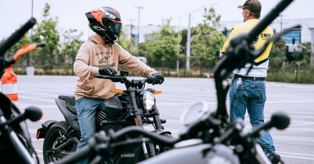 Obtenez enfin votre permis de moto électrique et rejoignez la tendance incontournable